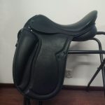 Pessoa Carl Hester Grande monoflap