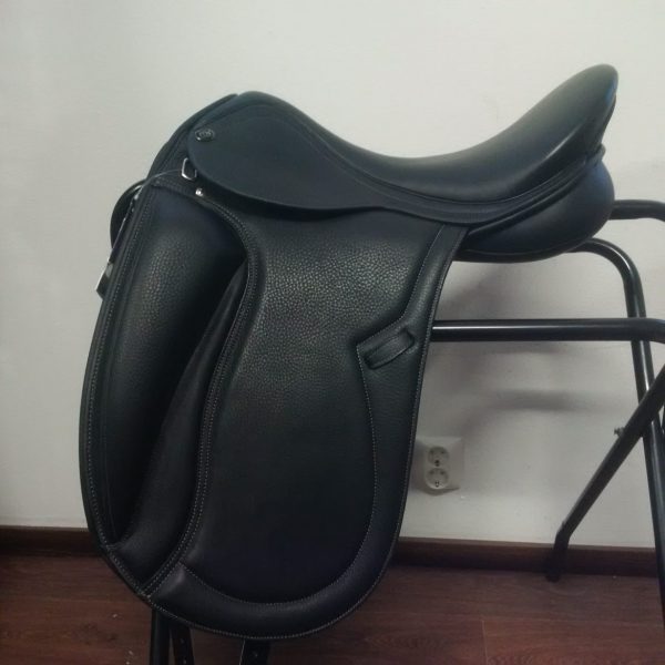 Pessoa Carl Hester <br>Grande monoflap