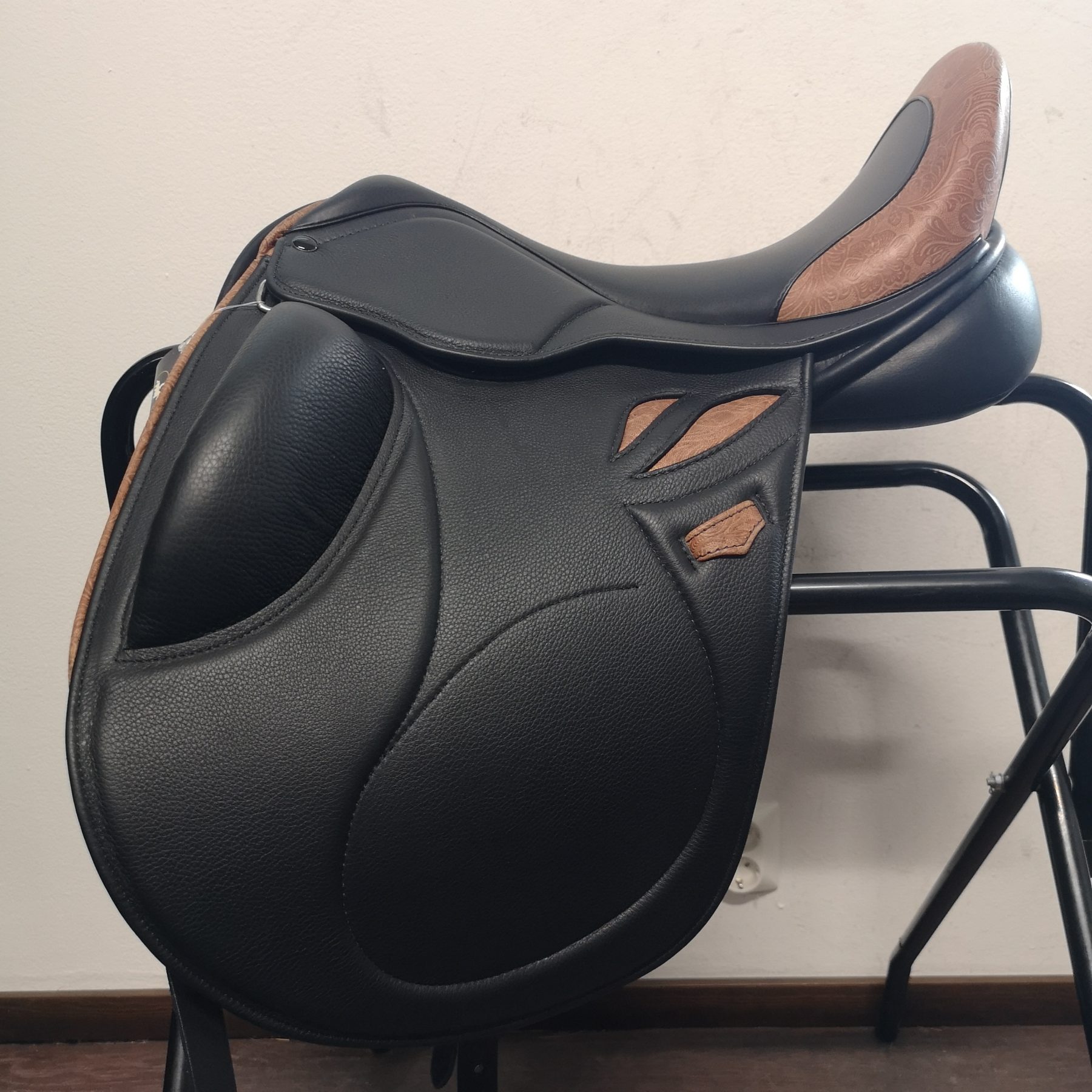 Milen Golegã Luxe Monoflap<br>Shoulderfree